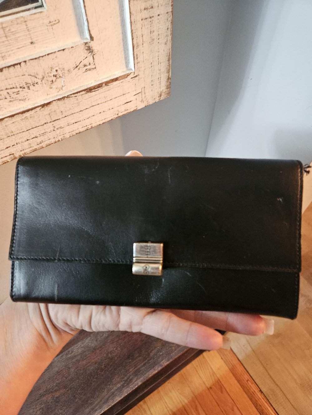 LISA JENKS Vintage Black Leather Wallet with Silver Lock - Picture 2 of 11